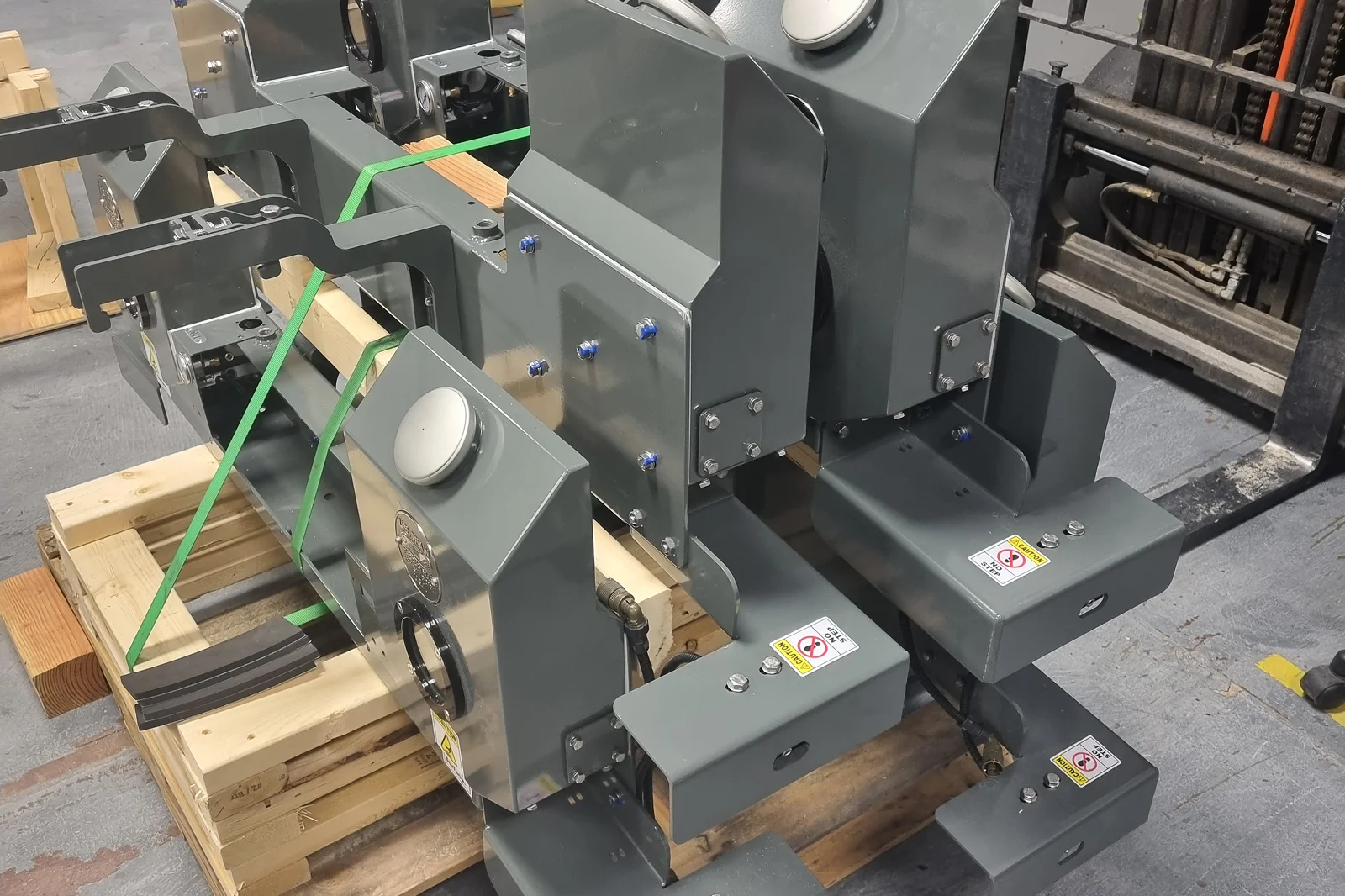 USTP Manufacturing Rail Sanding System